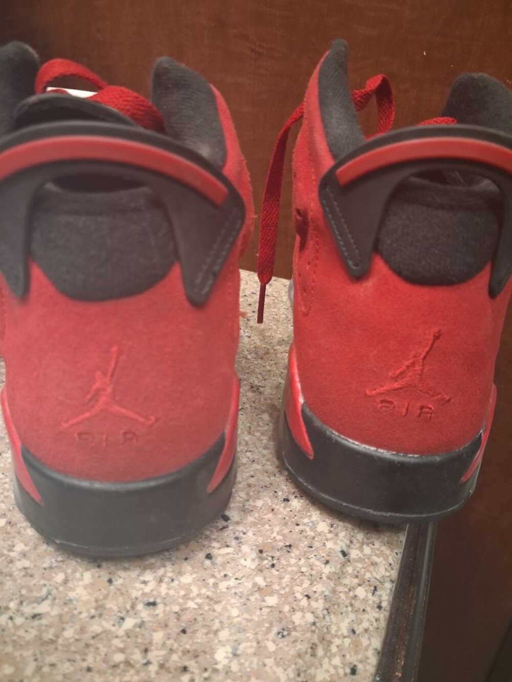 Air Jordan - Picture 2 of 4